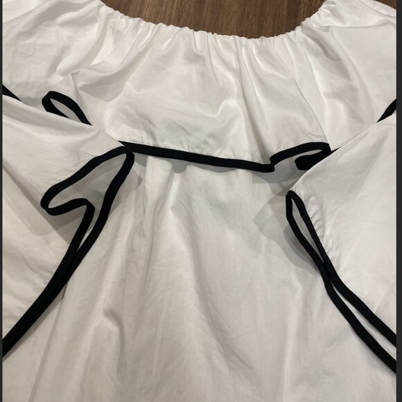 brand new, White Off-the-Shoulder Bell Sleeve Blouse - Picture 4 of 4